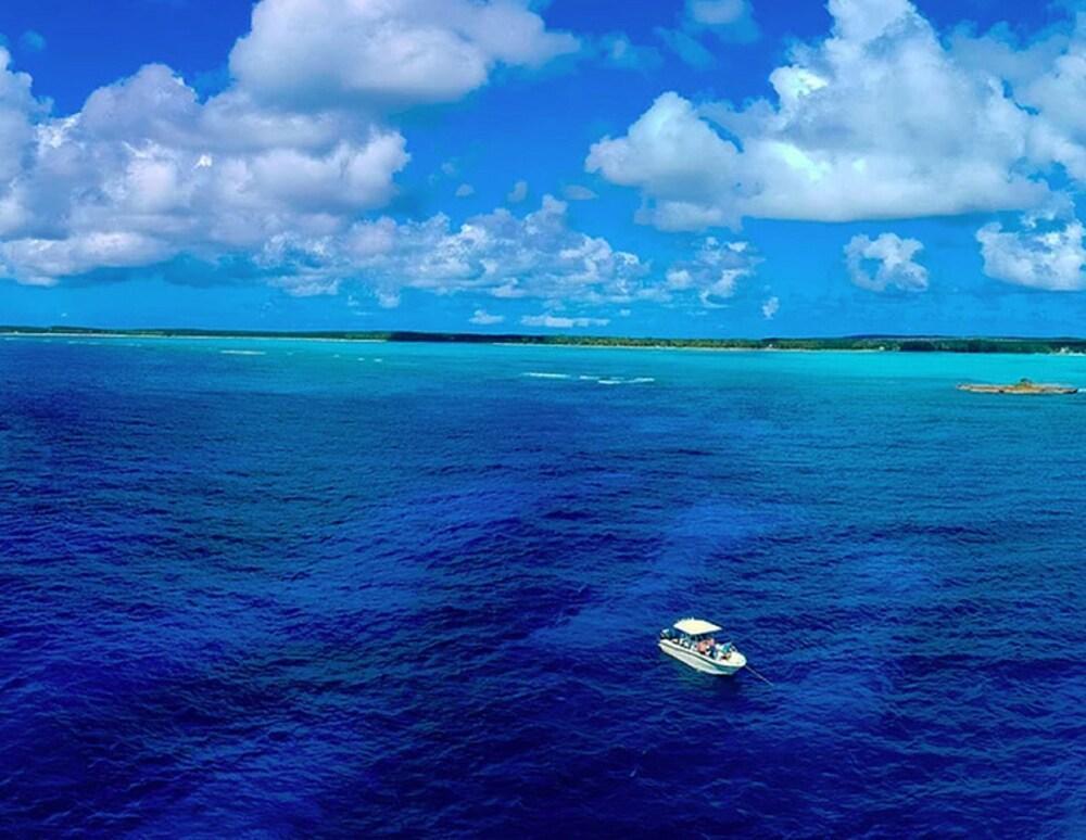 Greenwood Beach Resort Bailey Town  Bagian luar foto