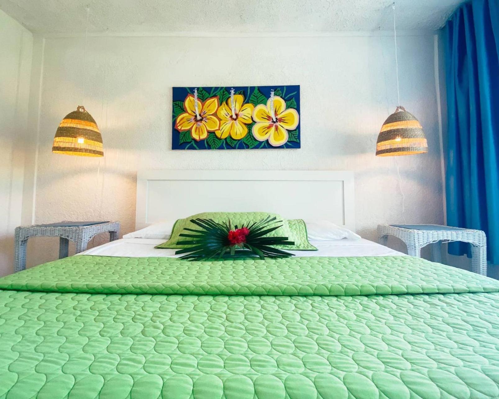 Greenwood Beach Resort Bailey Town  Bagian luar foto
